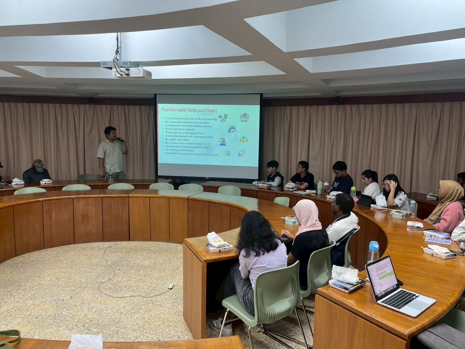 講師分享可跨領域運用的技能與特質