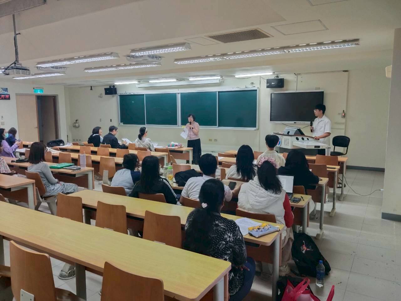 開場嘉賓楊主任開場